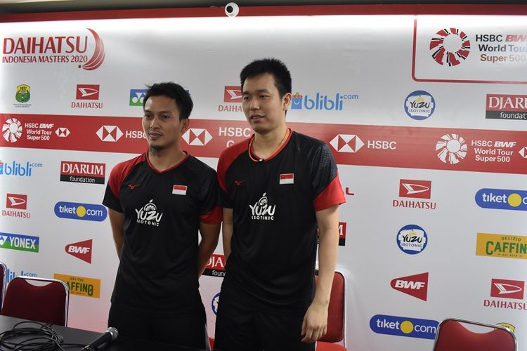 Mohammad Ahsan/Hendra Setiawan dalam konferensi pers usai pertandingan babak pertama Indonesia Masters 2020 di Istora Senayan, Jakarta, Rabu (15/1/2020). 