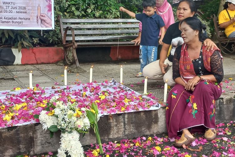 Tabur Bunga di TKP Penganiayaan Maut, Ibu Korban: Cukup Anakku yang Mengalaminya