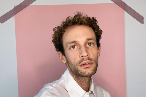 Lirik dan Chord Lagu Hurts Like Hell dari Wrabel