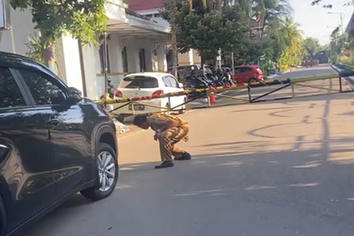 ASN Ponorogo Terobos Portal di Hari Pertama Kerja, BKPSDM: Hanya Pelanggaran Ringan