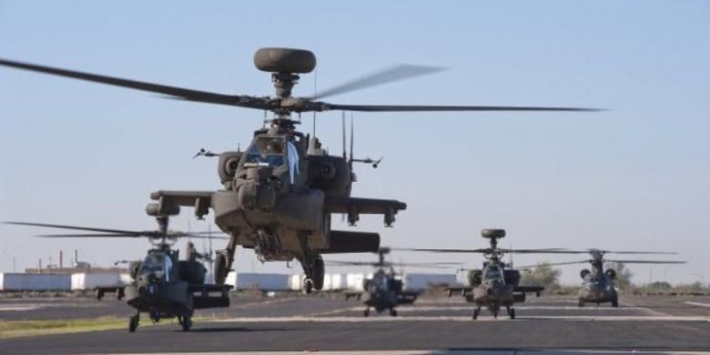 Helikopter serbu AH-64 Apache.