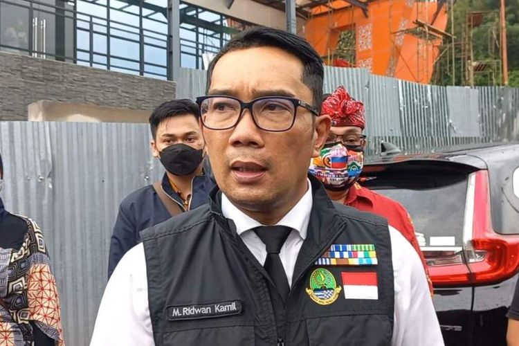 Gubernur Jawa Barat Ridwan Kamil saat berkunjung ke Sumedang.