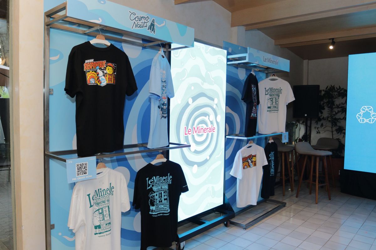 Le Minerale secara perdana menggandeng sebuah brand clothing lokal, Cosmonauts Spacewear, dalam meluncurkan koleksi t-shirt yang ramah lingkungan.