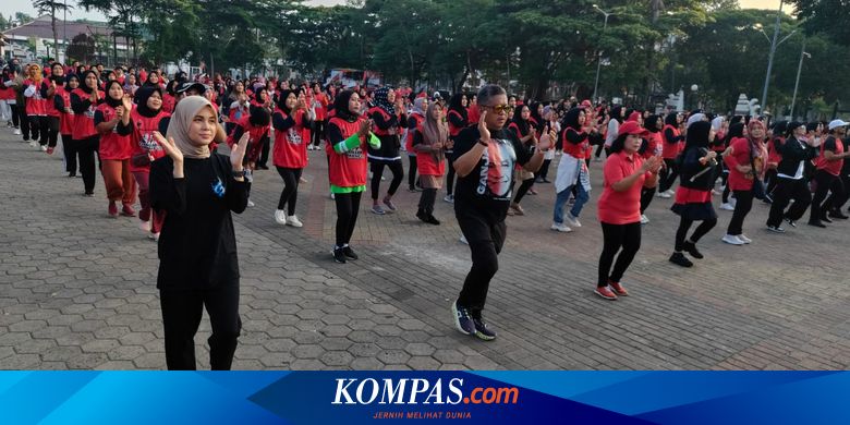 Sehari Jelang Debat Capres, Siti Atikoh Senam Sicita di Alun-alun Kota Serang