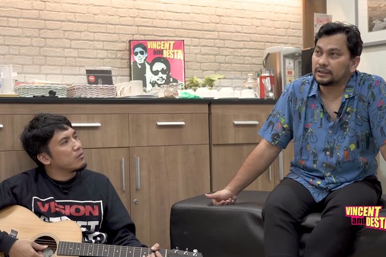 Tompi saat jadi bintang tamu obrolan Vincent dan Desta