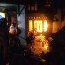 Korsleting Pompa Bensin Eceran, 2 Rumah dan 4 Sepeda Motor Terbakar