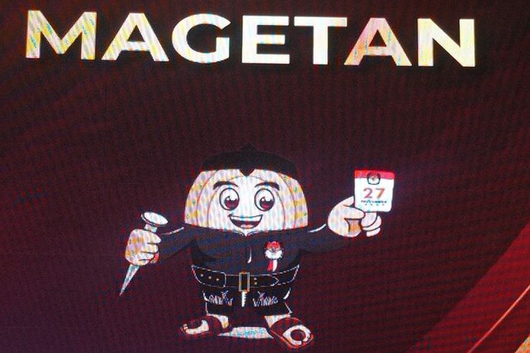 Logo KPU Magetan Si Bolih tiba-tiba berubah dari setelan baju bermotif bambu sedapur menjadi kaos warna hitam polos. 