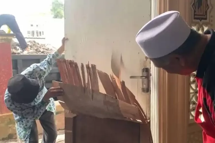 Misteri 'Hamba Allah' Terungkap, Marbot Masjid di Lombok Tengah Menabung Rp 86 Juta di Pintu Triplek