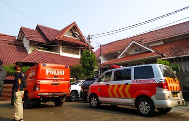Suasana tempat kejadian perkara penemuan jenazah ibu dan anak di kediamannya, Perumahan Bukit Cinere, Cinere, Depok, Kamis (7/9/2023) siang.