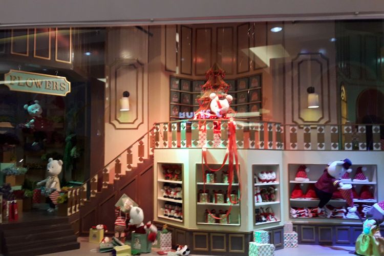 Christmas Window bertema Hotel Christmas dipajang di Mal Taman Anggrek dalam rangka menyambut Natal 2017 dan Tahun Baru 2018.