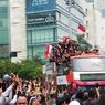 Ikut Euforia Arak-arakan Timnas U-22, Warga: Setelah Nunggu 32 Tahun untuk Kemenangan!