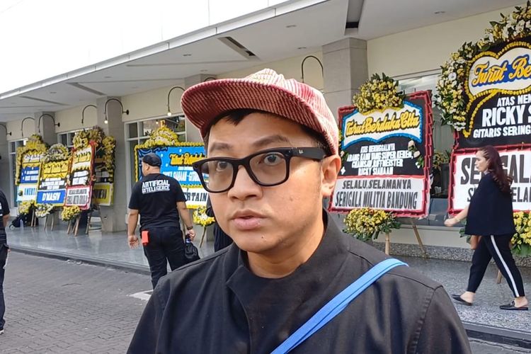 Cerita Dochi Sadega Tak Jadi Nonton State Champs Saat Dengar Ricky Seringai Meninggal