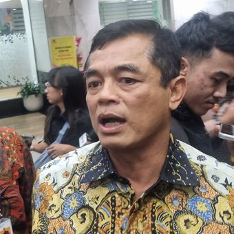 Dirjen Bea Cukai Kementerian Keuangan Letjen Djaka Budi Utama saat ditemui di Gedung Kemenkeu, Jakarta, Jumat (23/5/2025).
