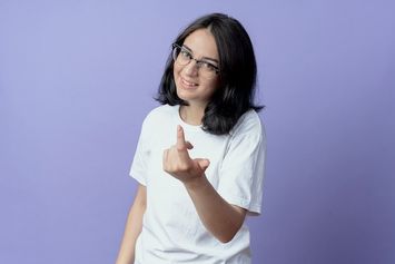 Cara Menjadi Wanita yang Susah Didapatkan, Yuk Ladies Dicoba!   