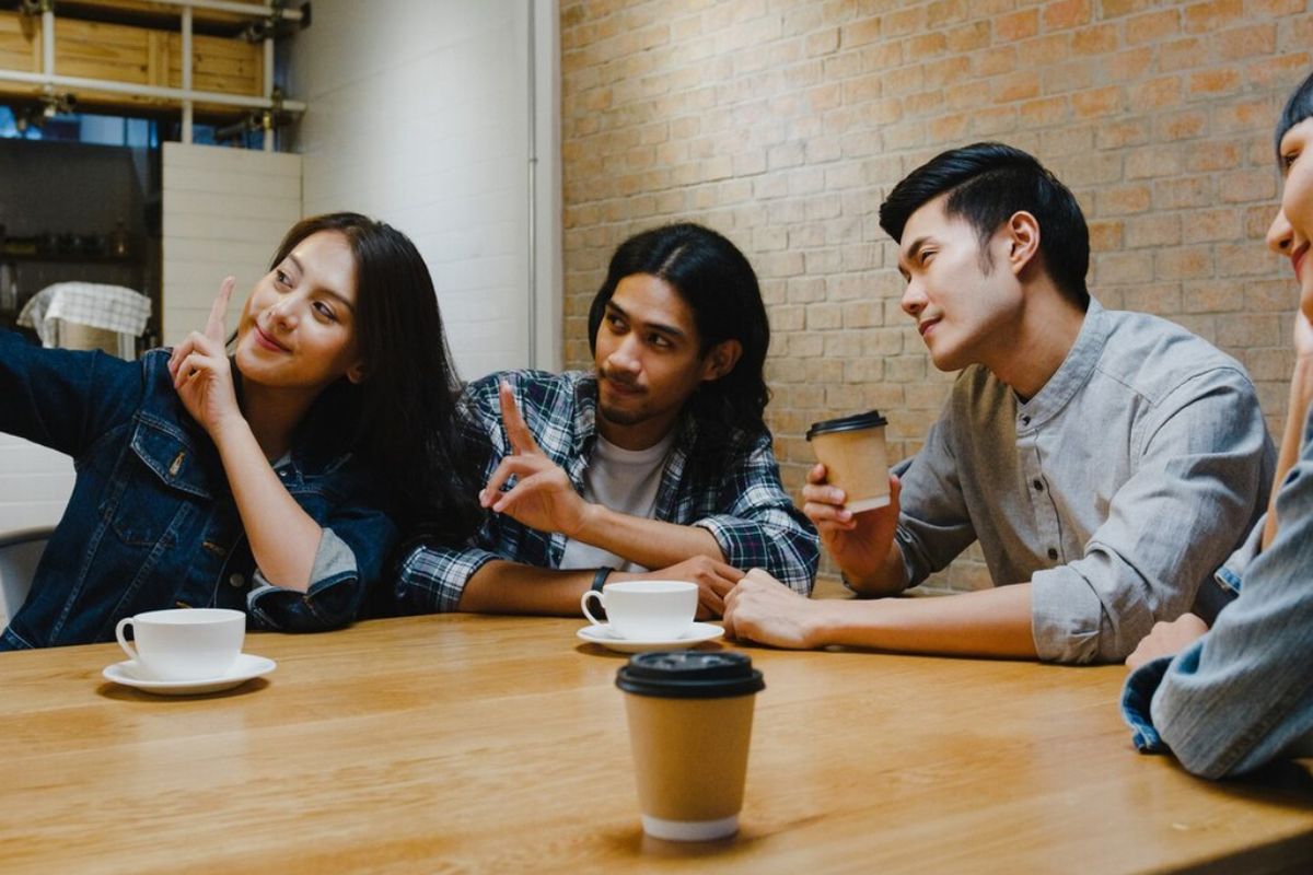 Ilustrasi nongkrong santai