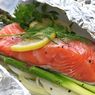 Bagaimana Cara Mengolah Ikan Salmon? Tonton Live Cooking Wrapped & Grilled Salmon pada Instagram Kompas Travel
