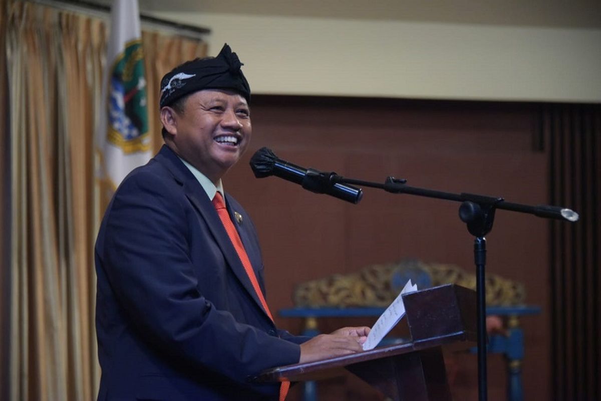Wakil Gubernur (Wagub) Jawa Barat (Jabar) Uu Ruzhanul Ulum menghadiri Pencanangan Pariwisata berbasis HAM di Jabar, yang resmi dicanangkan oleh Dirjen HAM Kemenkumham Mualimin Abdi, di Museum Sri Baduga Bandung, Selasa (5/7/2022). 