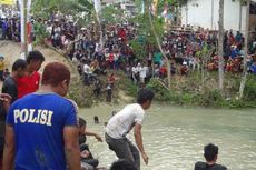 Ribuan Warga Ulo Gelar Ritual Saling Cebur ke Sungai