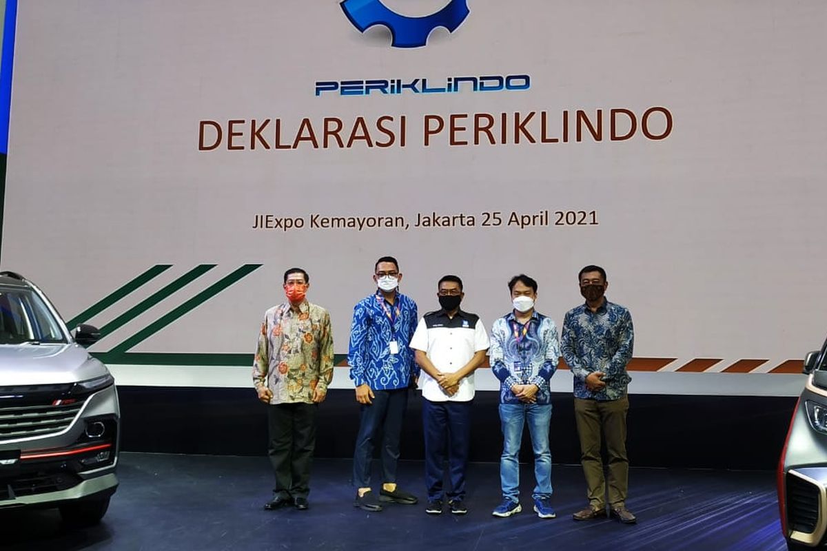 Moeldoko mendeklarasikan pendirian Perkumpulan Industri Kendaraan Listrik Indonesia (Periklindo).