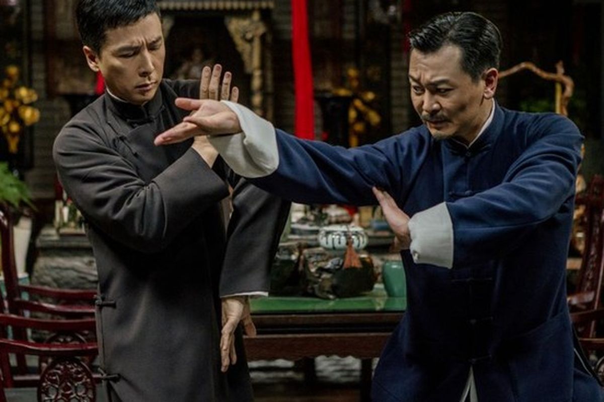 Aksi Donnie Yen di film IP Man 4: The Finale (2019)