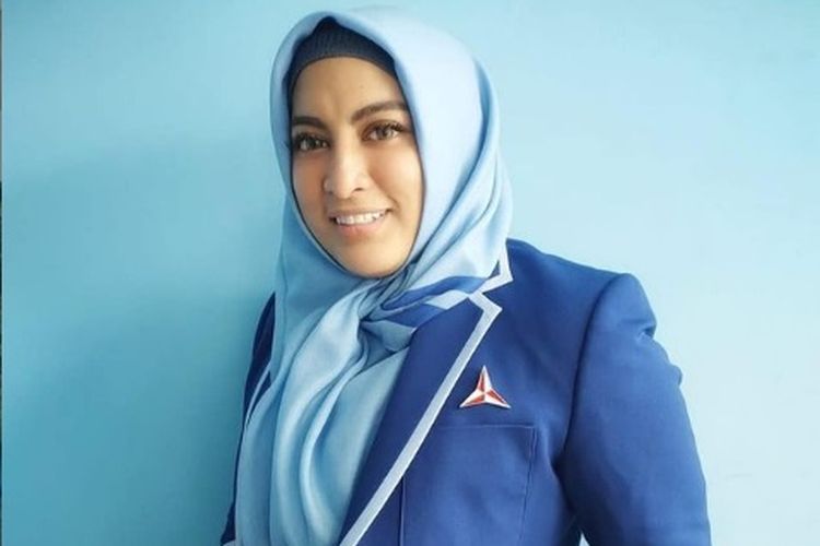 Artis sekaligus politisi Partai Demokrat, Jane Shalimar. Jane Shalimar meninggal dunia pada Minggu (4/7/2021) setelah berjuang melawan Covid-19.