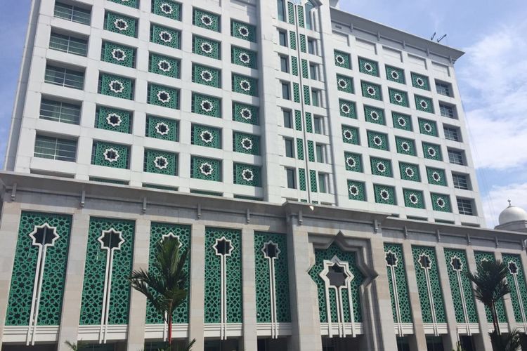 Gedung hotel berkonsep syariah di Jakarta Islamic center telah dikonsep sejak 2005.. Bangunan tersebut berlantai 11 dan memiliki 153 kamar. Terdapat dua kolam renang yang berada di lantai 11, Jumat (10/11/2017)