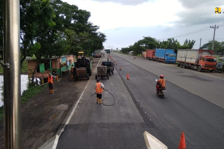 Preservasi jalan di Jalur Pantai Utara (Pantura) Jawa