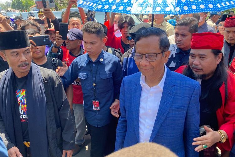 Calon wakil presiden nomor urut 3, Mahfud MD saat berkunjung ke Kabupaten Lebak, Rabu (13/12/2023).