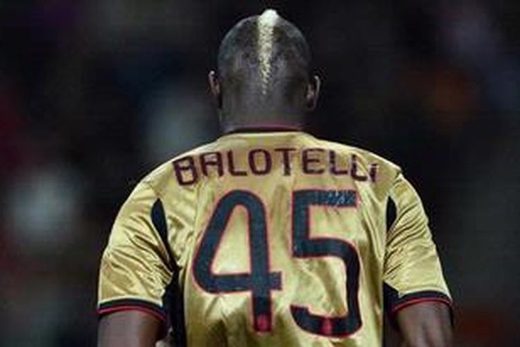 Penyerang AC Milan, Mario Balotelli.