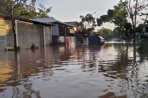 Hampir Seharian Dilanda Hujan Deras, Wilayah Bandung Selatan Dikepung Banjir