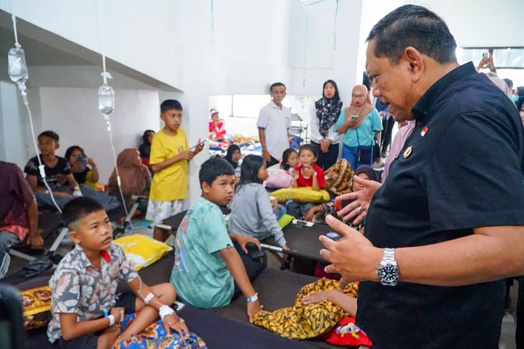 Ratusan Anak PAUD-SMP di Lebong Bengkulu Keracunan Usai Makan MBG, 300 Dirawat di RSUD