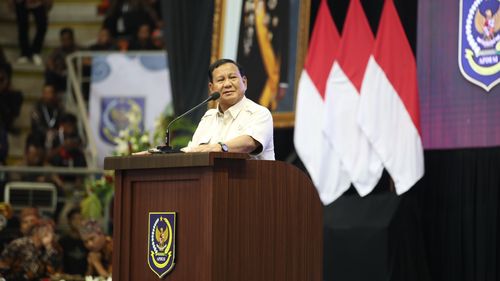 Prabowo Bicara Pentingnya Desa di Depan Ribuan Kades, Singgung Tentara yang Mau Perang Butuh Beras