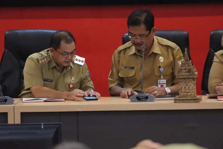Bupati Semarang Ngesti Nugraha dan Sekda Djarot Supriyoto