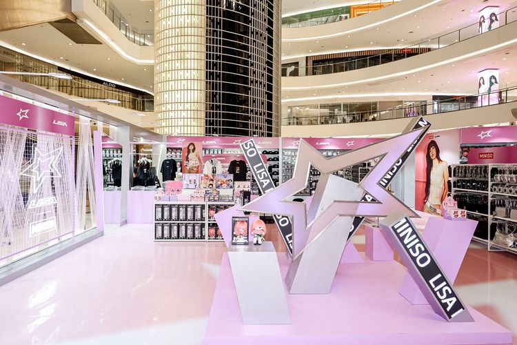 Dari Koleksi Fashion hingga Blind Box Menggemaskan LISA x MINISO Hadir di Jakarta