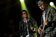 Afgan Beri Raisa Kejutan di Panggung Java Jazz