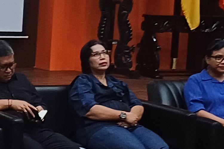 Politikus Partai Nasdem Irma Suryani saat diskusi di Universitas Indonesia, Depok, Jawa Barat, Kamis (7/3/2024).