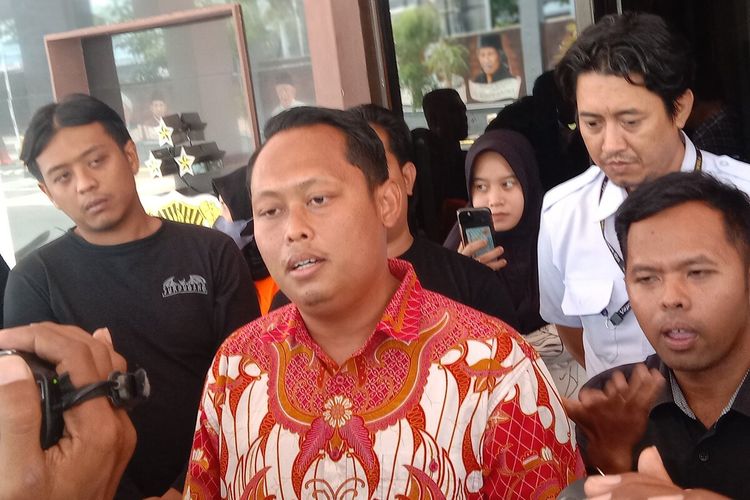 Kasat Reskrim Polres Jombang AKP Aldo Febrianto, menyampaikan perkembangan penanganan kasus pembunuhan di Dusun Sambongduran, Desa Jombang, Kabupaten Jombang, Jawa Timur.