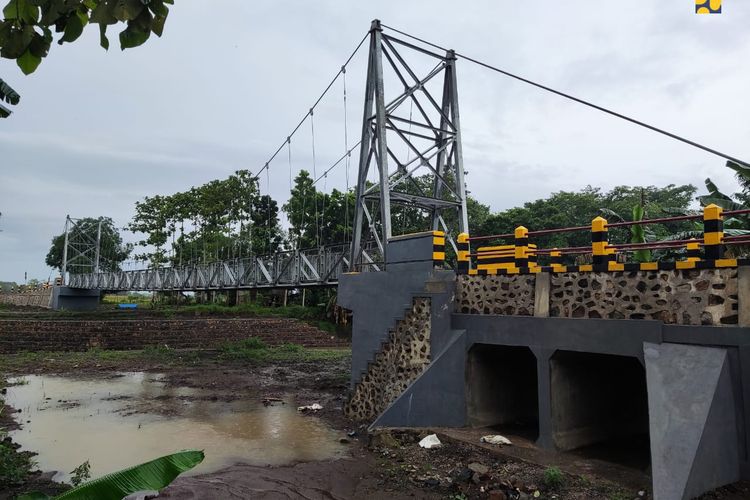 Jembatan Gantung Makammu II di Sulawesi Selatan Tingkatkan Produksi Pertanian Masyarakat