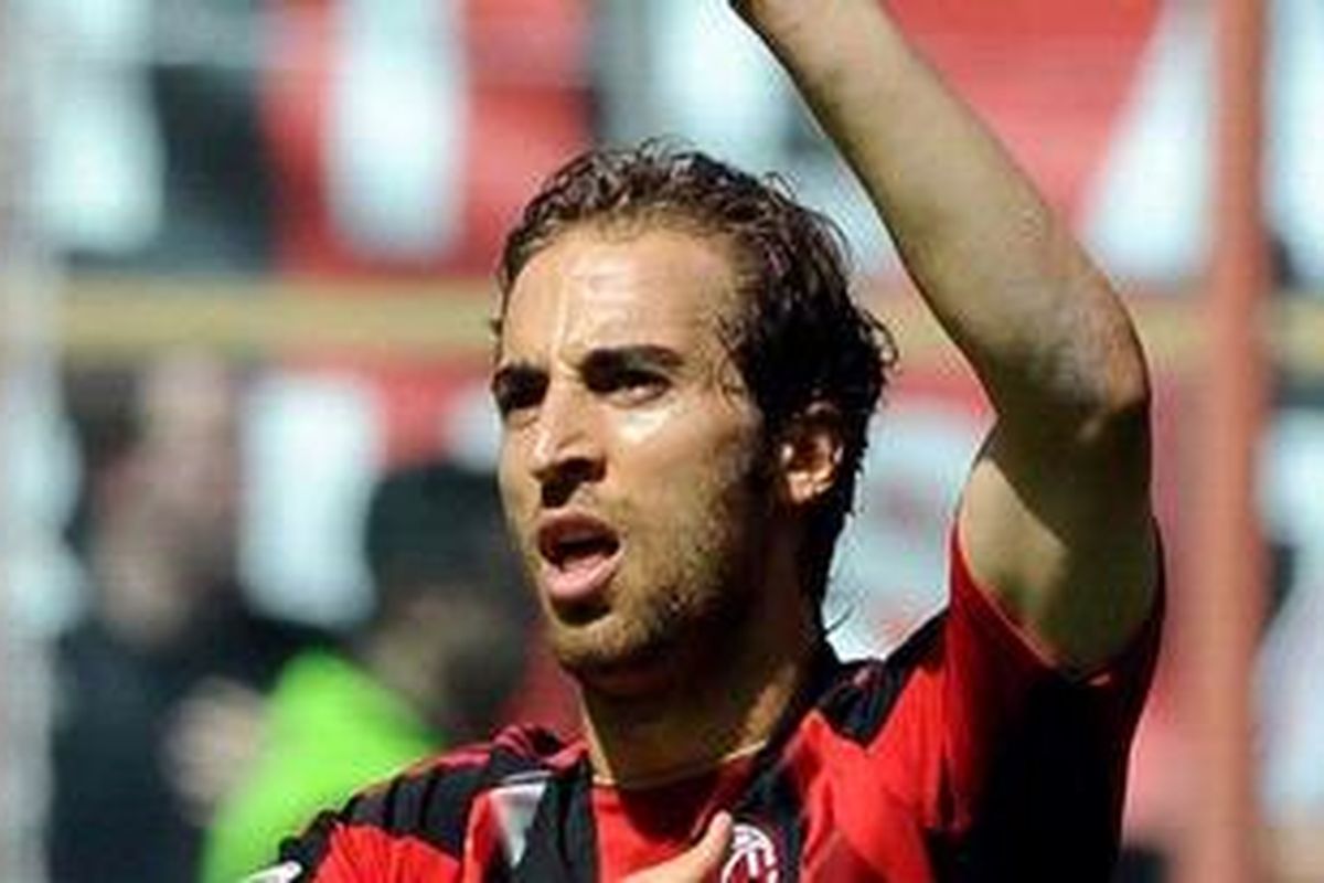 Gelandang AC Milan, Mathieu Flamini.