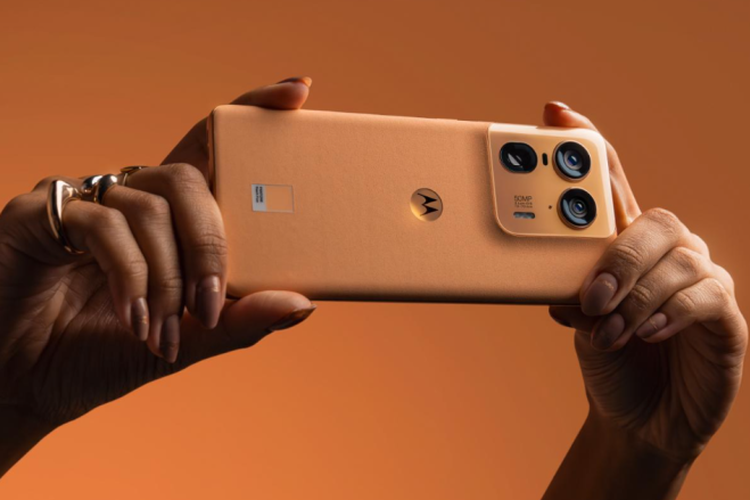 Motorola Edge 50 Ultra resmi meluncur