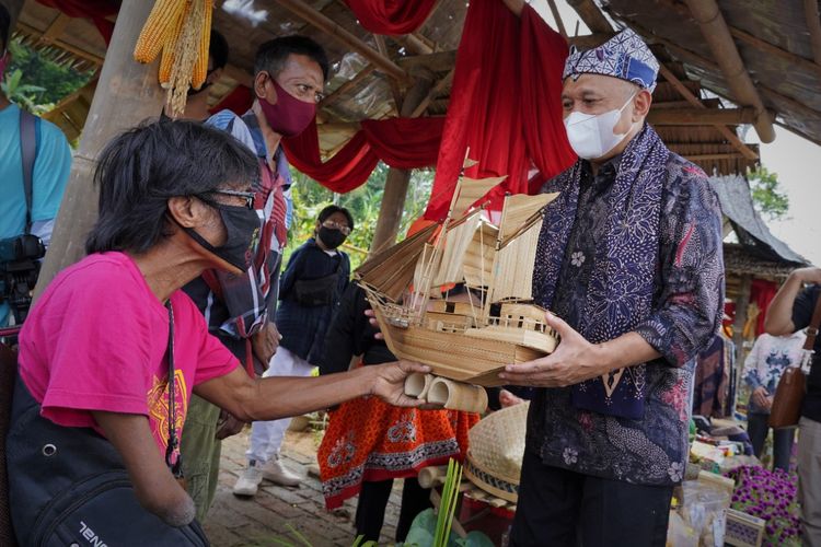 Menteri Koperasi dan Usaha Kecil Menengah (MenKopUKM), Teten Masduki.