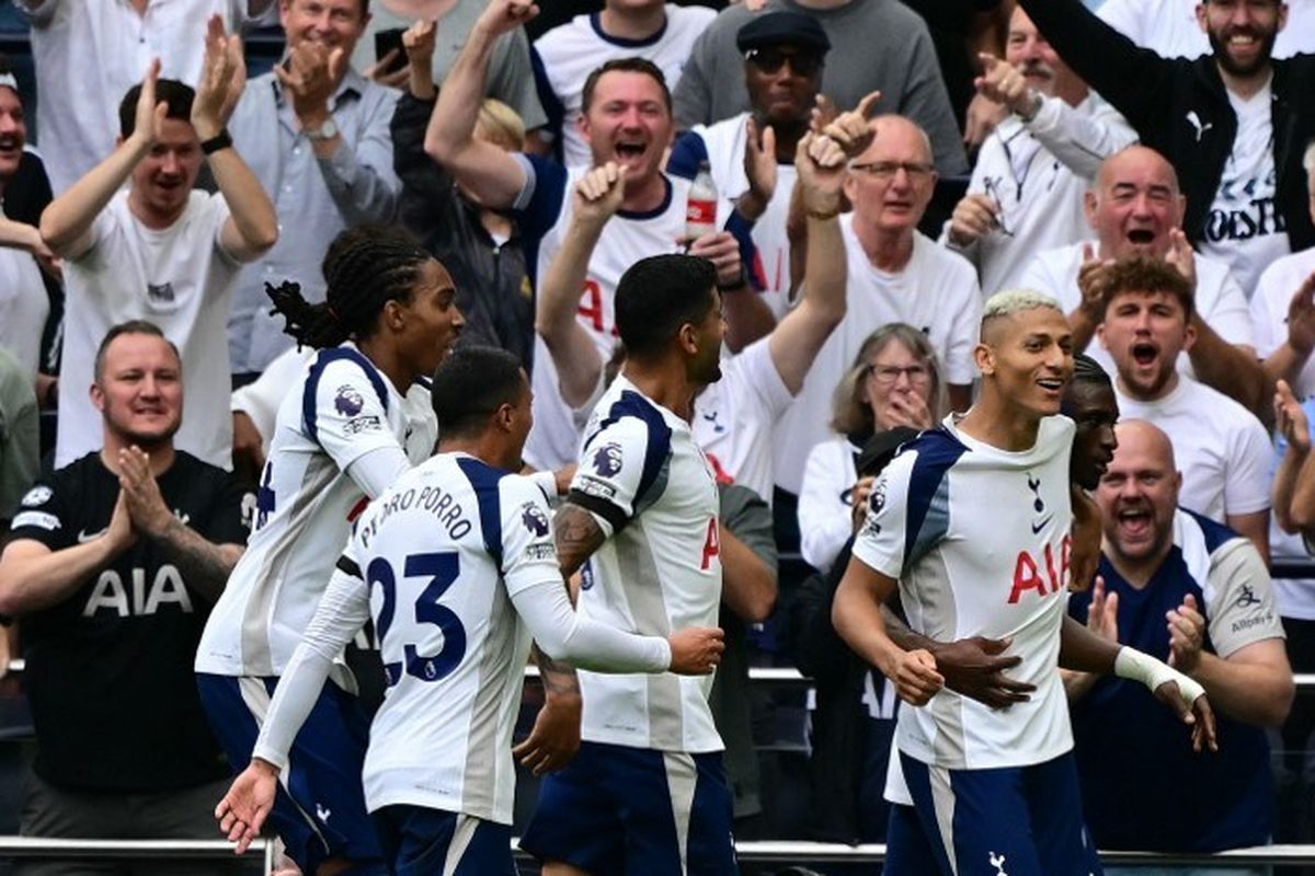 Tottenham Hotspur Tidak Dijual Usai Daniel Levy Pergi