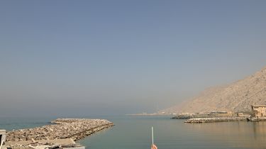 Iran Tutup Selat Hormuz Usai Serangan AS-Israel