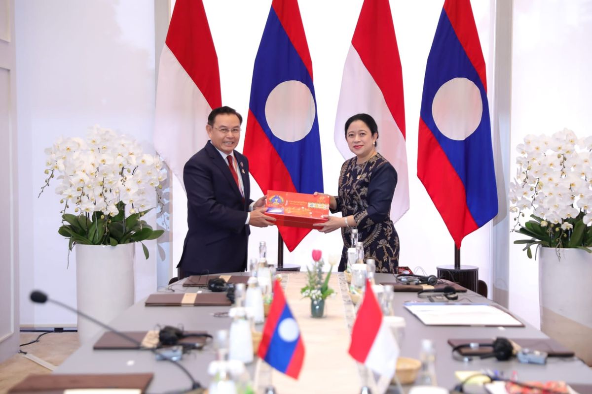 Pertemuan Ketua DPR RI sekaligus Presiden ASEAN Inter-Parliamentary Assembly (AIPA) 2023 Puan Maharani dan President of National Assembly of Laos Xaysomphone Phomvihane di Gedung Nusantara, Kompleks Parlemen, Senayan, Jakarta, Rabu (9/8/2023).
