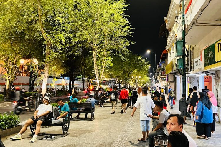 Situasi kawasan Malioboro pada Senin (1/9/2025) malam. 