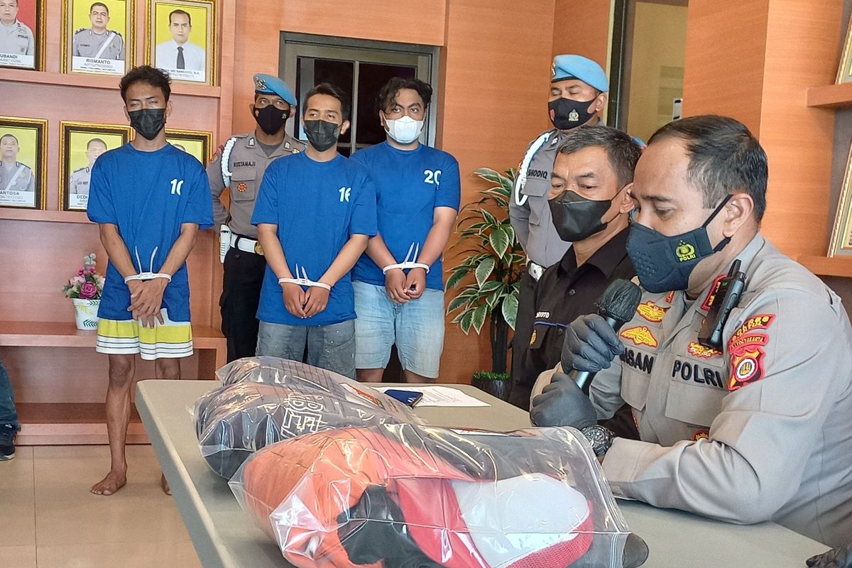 Kapolres Bantul Ihsan saat jumpa pers menjelaskan soal kasus perusakan mobil, Sabtu (29/1/2022)