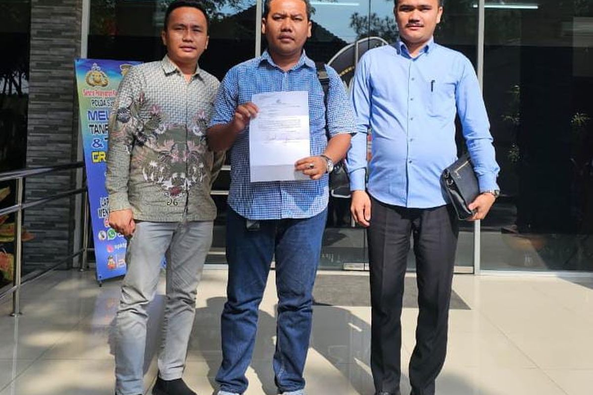 Joko Pranata Situmeang selaku tim penasehat hukum Masinton-Mahmud membuat laporan di SPKT Polda Sumatera Utara (Sumut) pada Selasa (8/10/2024). 