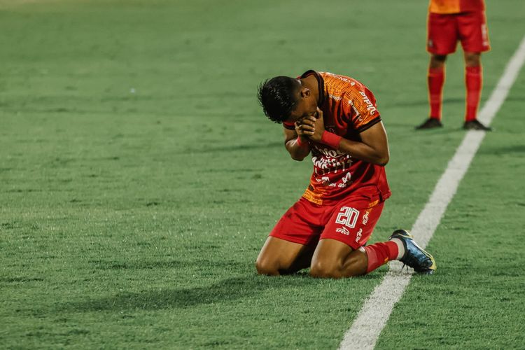 Pemain Bali United Lerby Eliandry selebrasi seusai menjebol gawang Persik Kediri praat pertandingan pekan 7 Liga 1 2022-2023 yang berakhir dengan skor 4-0 di Stadion Kapten I Wayan Dipta Gianyar, Sabtu ( 27/8/2022) sore.