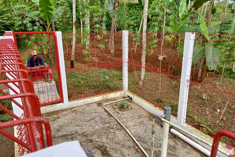 Kepala Bidang (Kabid) Energi Baru dan Terbarukan Dinas ESDM Jateng, Eni Lestari. Dia menjelaskan pada Selasa (4/7/2023), total potensi BSG yang diketahui di Jawa Tengah adalah sekitar 14,47 juta SCF (Standart Cubic Feet). Jumlah itu, menurut dia, terbilang cukup besar.