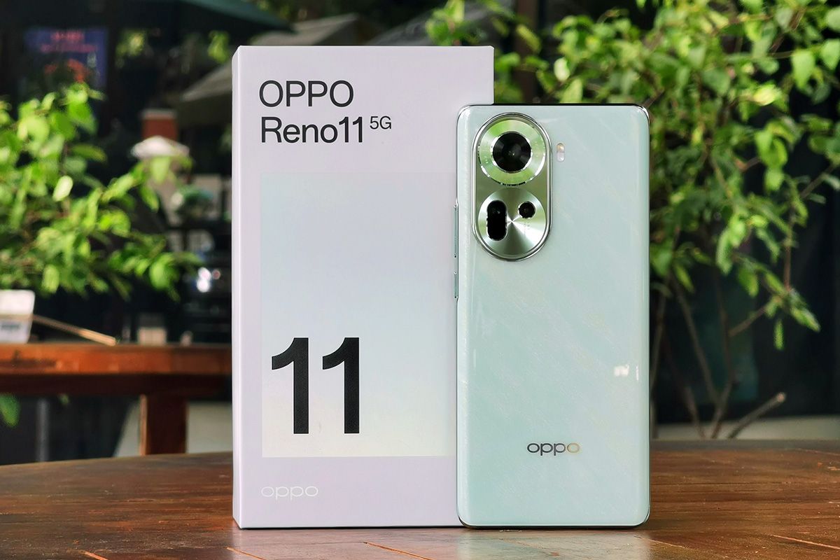 Oppo Reno 11 5G dan kotak kemasannya